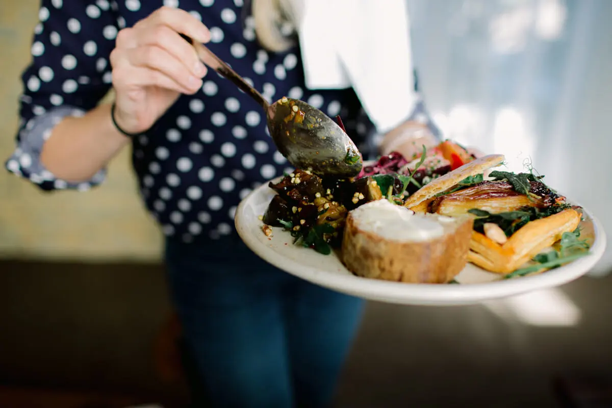 Stratton Court Barn Sharing Platters by Ross and Ross Events (image by Philippa James Photography)